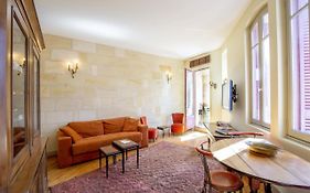 Centre historique, appartement climatisé avec terrasse